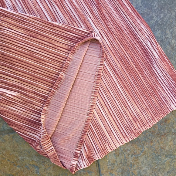 Pink Owl Velvet Pleated Champagne Skirt - Picture 5 of 7